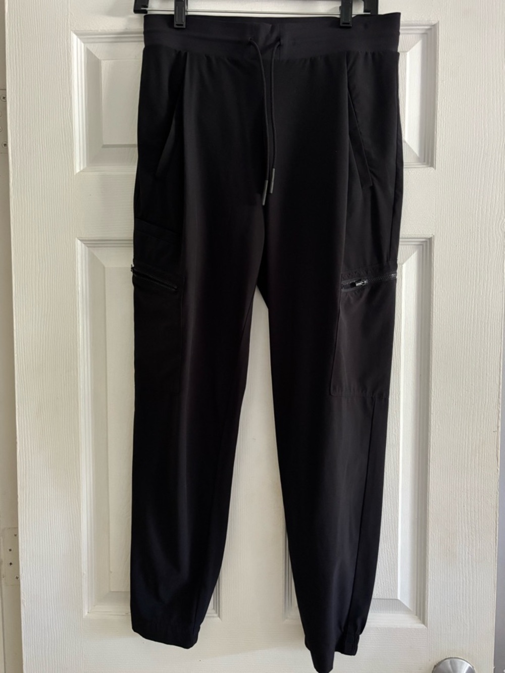 Athleta Women’s Black Jogger Pants with Zip Pockets